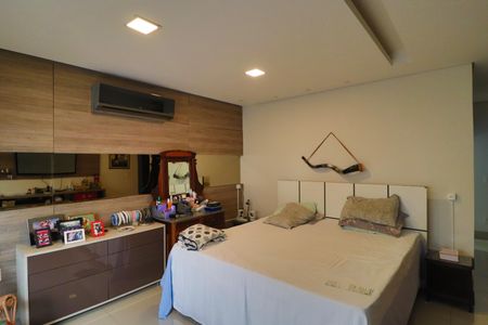 Casa de condomínio para alugar com 400m², 5 quartos e 4 vagasSuíte 4