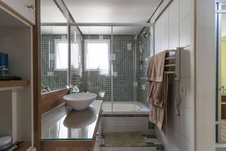 Apartamento à venda com 151m², 3 quartos e 3 vagasBanheiro da Suíte