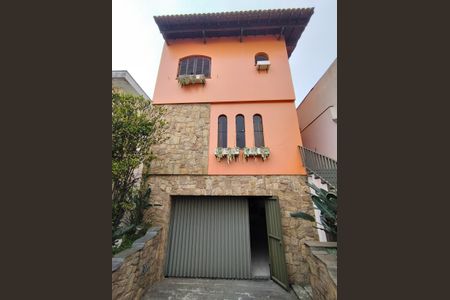 Casa à venda com 315m², 4 quartos e 8 vagasFachada