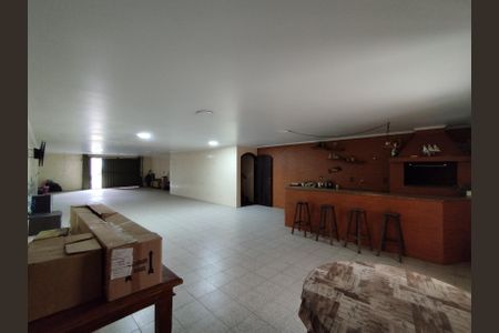 Casa à venda com 315m², 4 quartos e 8 vagasQuintal