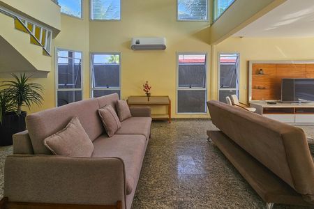 Casa para alugar com 480m², 5 quartos e 4 vagas Casa para alugar com 480m², 5 quartos e 4 vagasSala