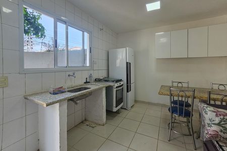 Casa para alugar com 480m², 5 quartos e 4 vagas Casa para alugar com 480m², 5 quartos e 4 vagasEdícula