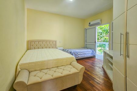 Casa para alugar com 480m², 5 quartos e 4 vagas Casa para alugar com 480m², 5 quartos e 4 vagasSuíte 2