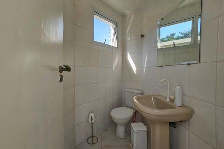 Casa para alugar com 480m², 5 quartos e 4 vagas Casa para alugar com 480m², 5 quartos e 4 vagasBanheiro Social