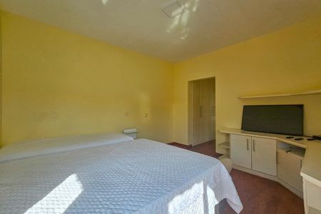 Casa para alugar com 480m², 5 quartos e 4 vagas Casa para alugar com 480m², 5 quartos e 4 vagasSuíte 4
