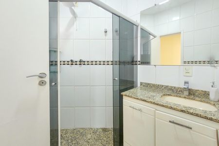 Casa para alugar com 480m², 5 quartos e 4 vagas Casa para alugar com 480m², 5 quartos e 4 vagasBanheiro da Suíte 2