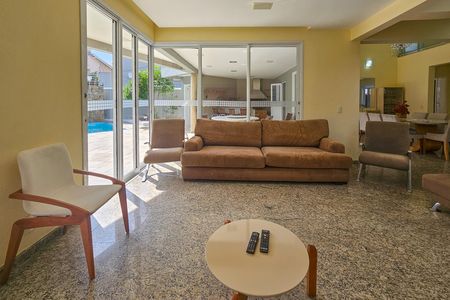 Casa para alugar com 480m², 5 quartos e 4 vagas Casa para alugar com 480m², 5 quartos e 4 vagasSala