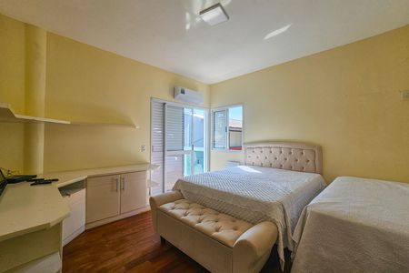 Casa para alugar com 480m², 5 quartos e 4 vagas Casa para alugar com 480m², 5 quartos e 4 vagasSuíte 4