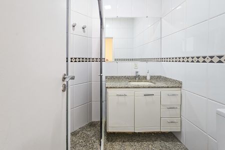 Casa para alugar com 480m², 5 quartos e 4 vagas Casa para alugar com 480m², 5 quartos e 4 vagasBanheiro da Suíte 2