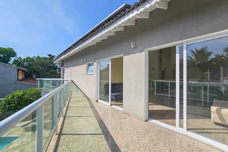 Casa para alugar com 480m², 5 quartos e 4 vagas Casa para alugar com 480m², 5 quartos e 4 vagasVaranda
