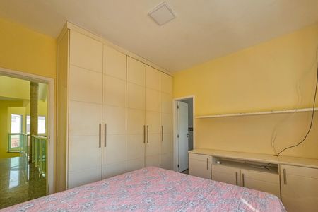 Casa para alugar com 480m², 5 quartos e 4 vagas Casa para alugar com 480m², 5 quartos e 4 vagasSuíte 3