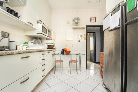 Casa à venda com 340m², 4 quartos e 2 vagas