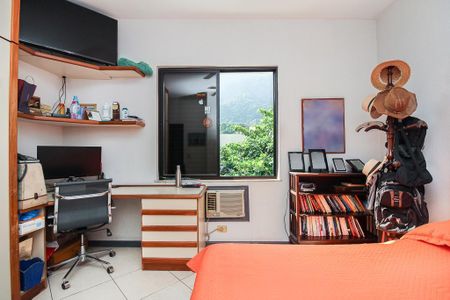 Casa à venda com 340m², 4 quartos e 2 vagas