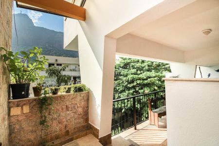 Casa à venda com 340m², 4 quartos e 2 vagas