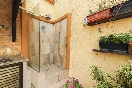 Casa à venda com 340m², 4 quartos e 2 vagas