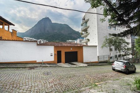 Casa à venda com 340m², 4 quartos e 2 vagas