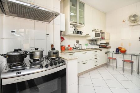 Casa à venda com 340m², 4 quartos e 2 vagas