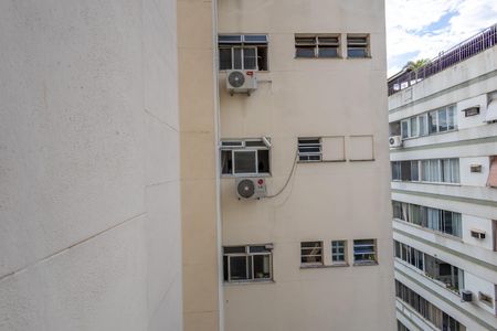 Apartamento para alugar com 70m², 2 quartos e 1 vagaÁrea de Serviço Vista
