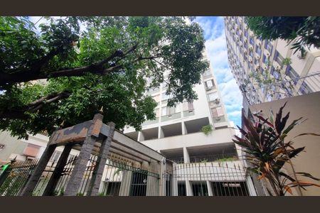 Apartamento para alugar com 70m², 2 quartos e 1 vagaFachada