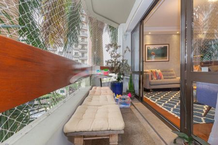 Apartamento à venda com 184m², 3 quartos e 3 vagas