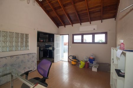 Casa à venda com 196m², 3 quartos e 3 vagasCobertura