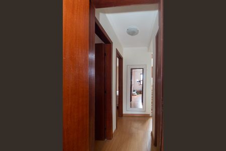 Casa à venda com 196m², 3 quartos e 3 vagasCorredor