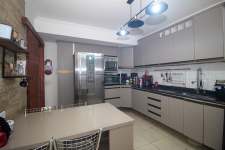 Casa à venda com 196m², 3 quartos e 3 vagasCozinha