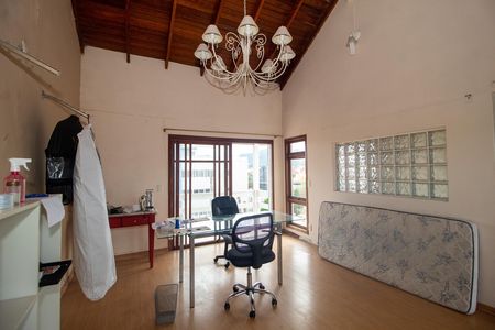 Casa à venda com 196m², 3 quartos e 3 vagasCobertura