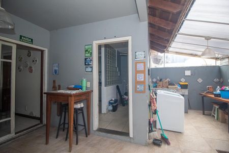 Casa à venda com 196m², 3 quartos e 3 vagasÁrea comum - Churrasqueira