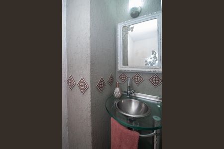 Casa à venda com 196m², 3 quartos e 3 vagasBanheiro