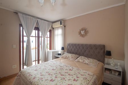 Casa à venda com 196m², 3 quartos e 3 vagasSuite