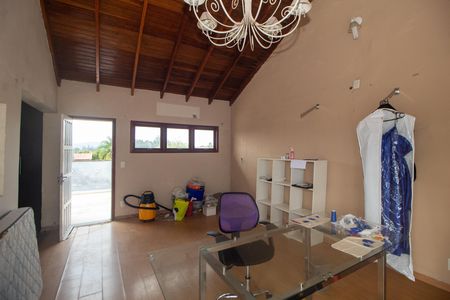 Casa à venda com 196m², 3 quartos e 3 vagasCobertura