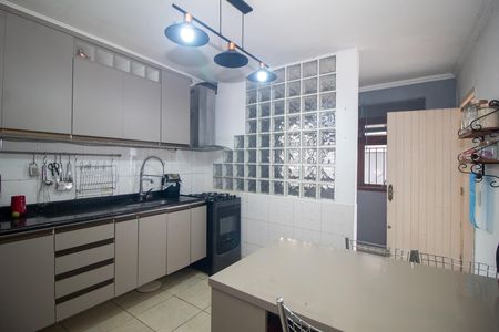 Casa à venda com 196m², 3 quartos e 3 vagasCozinha