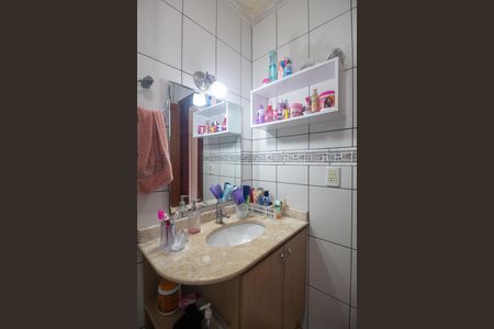 Casa à venda com 196m², 3 quartos e 3 vagasBanheiro