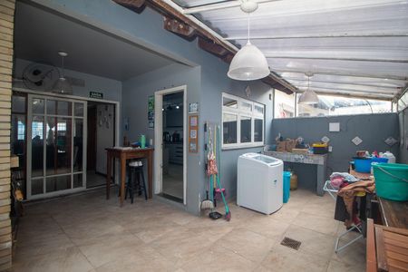Casa à venda com 196m², 3 quartos e 3 vagasÁrea comum - Churrasqueira