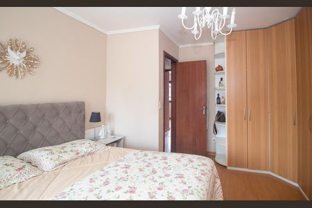 Casa à venda com 196m², 3 quartos e 3 vagasSuite