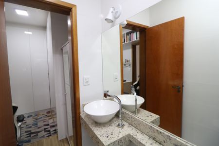 Casa à venda com 100m², 3 quartos e 2 vagasBanheiro da Suíte 2