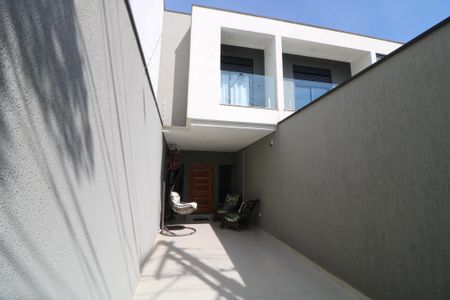 Casa à venda com 100m², 3 quartos e 2 vagasGaragem