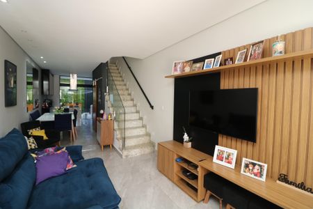 Casa à venda com 100m², 3 quartos e 2 vagasSala