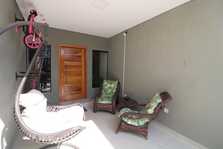 Casa à venda com 100m², 3 quartos e 2 vagasGaragem