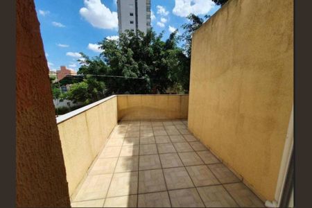 Casa à venda com 3 quartos, 210m² em Cambuci, São Paulo