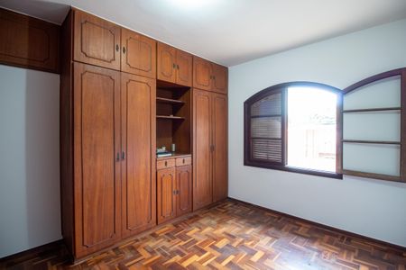 Casa à venda com 169m², 3 quartos e 2 vagas Casa à venda com 169m², 3 quartos e 2 vagasSuíte