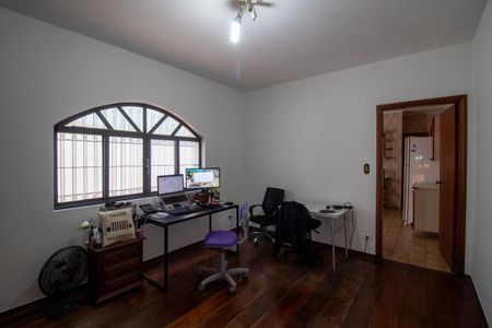 Casa à venda com 169m², 3 quartos e 2 vagas Casa à venda com 169m², 3 quartos e 2 vagasSala de Jantar