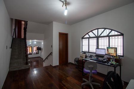 Casa à venda com 169m², 3 quartos e 2 vagas Casa à venda com 169m², 3 quartos e 2 vagasSala de Jantar