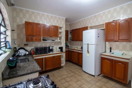 Casa à venda com 169m², 3 quartos e 2 vagas Casa à venda com 169m², 3 quartos e 2 vagasCozinha