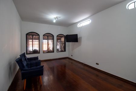 Casa à venda com 169m², 3 quartos e 2 vagas Casa à venda com 169m², 3 quartos e 2 vagasSala