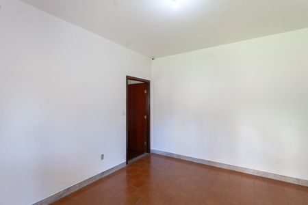 Casa para alugar com 450m², 2 quartos e 5 vagas Casa para alugar com 450m², 2 quartos e 5 vagasSala