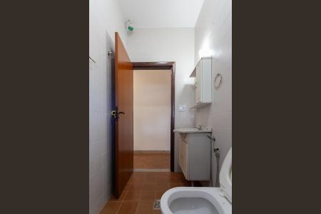 Casa para alugar com 450m², 2 quartos e 5 vagas Casa para alugar com 450m², 2 quartos e 5 vagasBanheiro Social