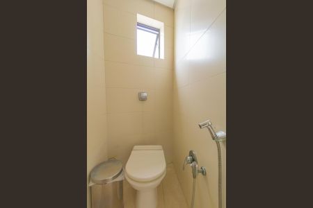 Casa à venda com 327m², 3 quartos e sem vagaBanheiro da Suíte