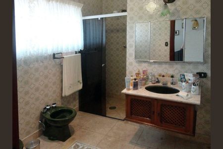 Casa à venda com 230m², 3 quartos e 3 vagas